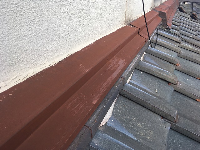 サビが進行した雨仕舞い板金